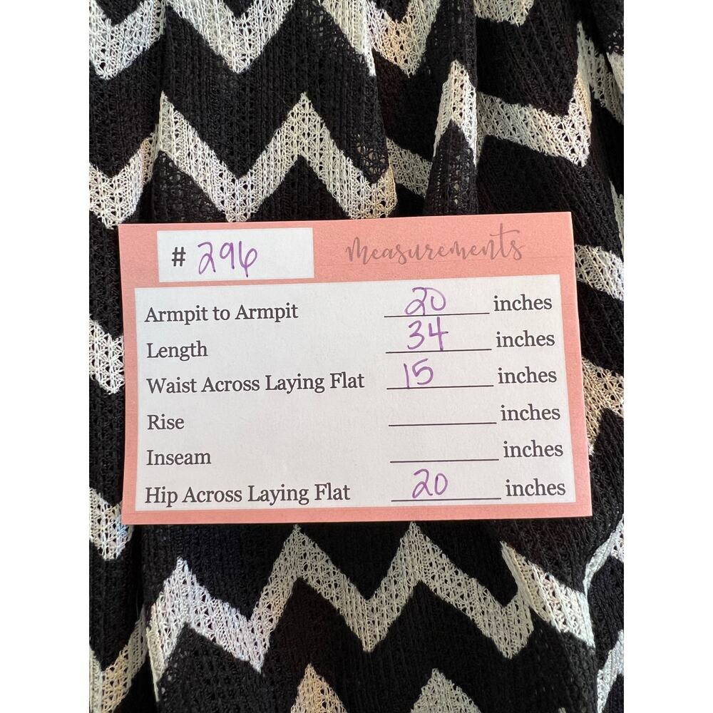City Triangles Black White Chevron 3/4 Sleeves Loose Mini Dress Size XL Juniors - Picture 10 of 10